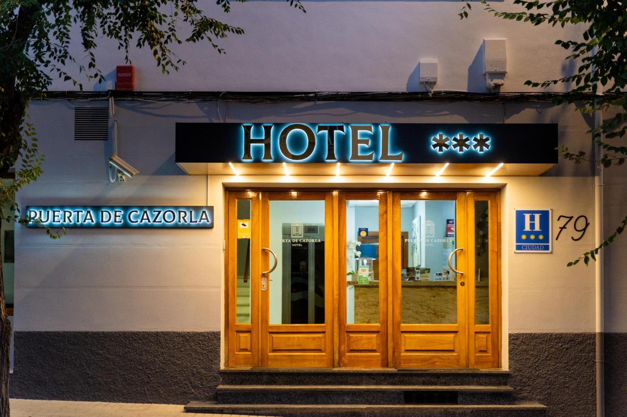 Hotel Puerta De Cazorla Εξωτερικό φωτογραφία